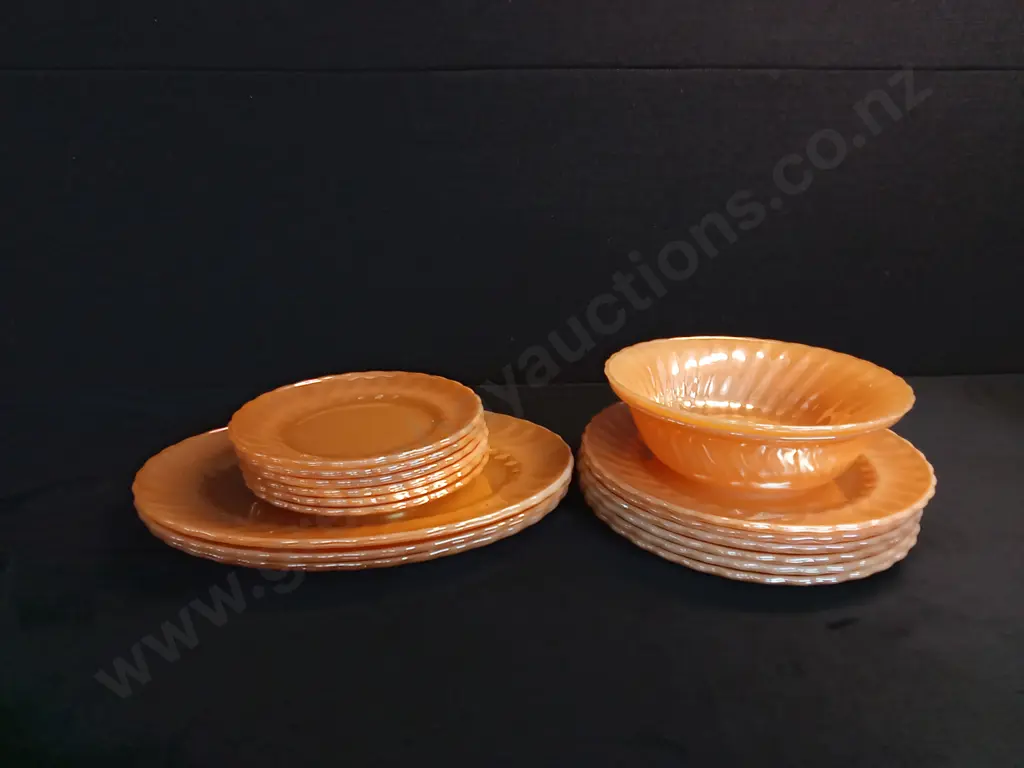 PEACH COLOUR OVEN FIRE-KING WARE PLATE AND BOWL SET X 35 Image 1++