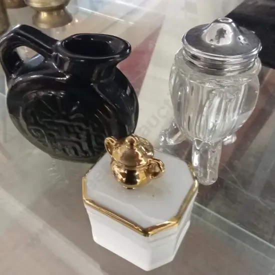 3 X SMALL DECORATIVE ITEMS INC 18CT GOLD DECORATED 1978 TRINKET BOX