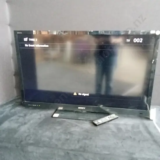 SONY 46 INCH LCD BRAVIA TV WITH REMOTE - TESTED WORKING MODEL 46 EX720