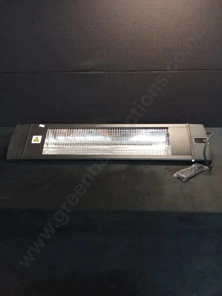 2000W INFARED INSTANT HEATER - NEW Image 1++