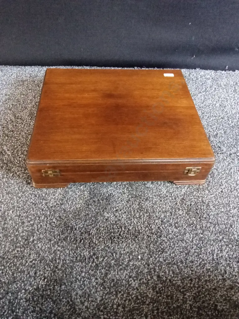 VINTAGE WOODEN CUTLERY BOX Image 1++