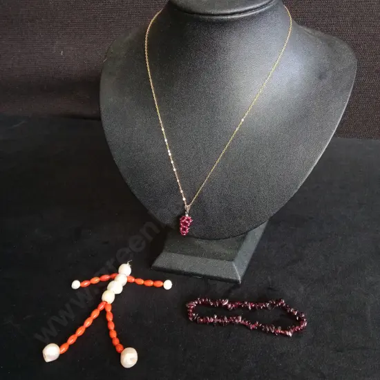 3 PIECES BEADED JEWELLERY
