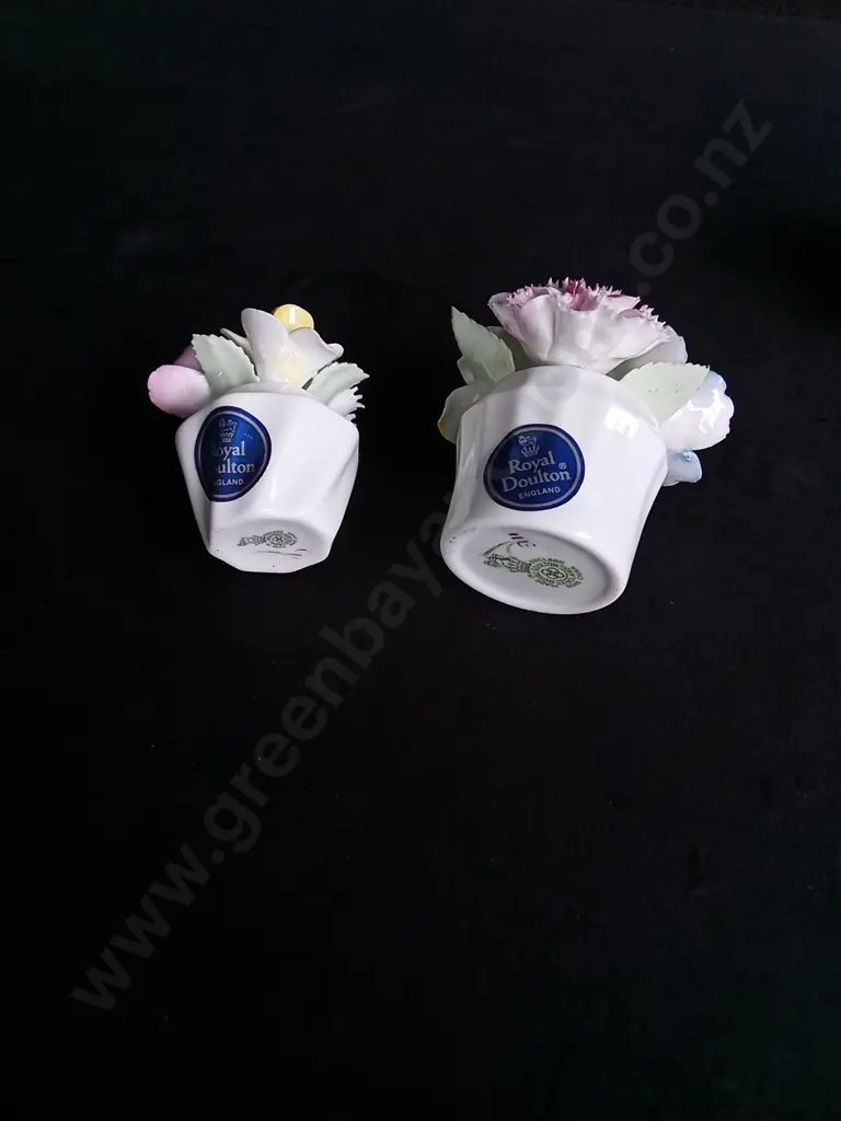 4 VINTAGE ROYAL DOULTON BONE CHINA FLOWER ORNAMENTS, TALLEST H 6 CM Image 1++