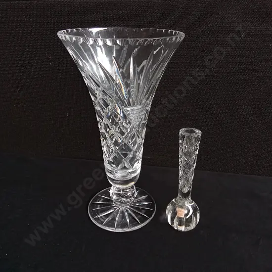 VINTAGE CUT GLASS VASE AND HAND CUT LEAD CRYSTAL BUD VASE, TALLEST H 26 CM