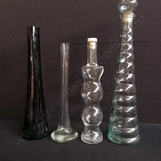 4 PIECES GLASS VASES AND DECANTERS, TALLEST H 45 CM