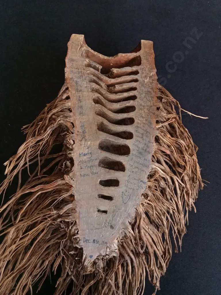 CHINESE CARVED BAMBOO ROOT FACE WALL HANGING, H 40 CM APPROX Image 1++