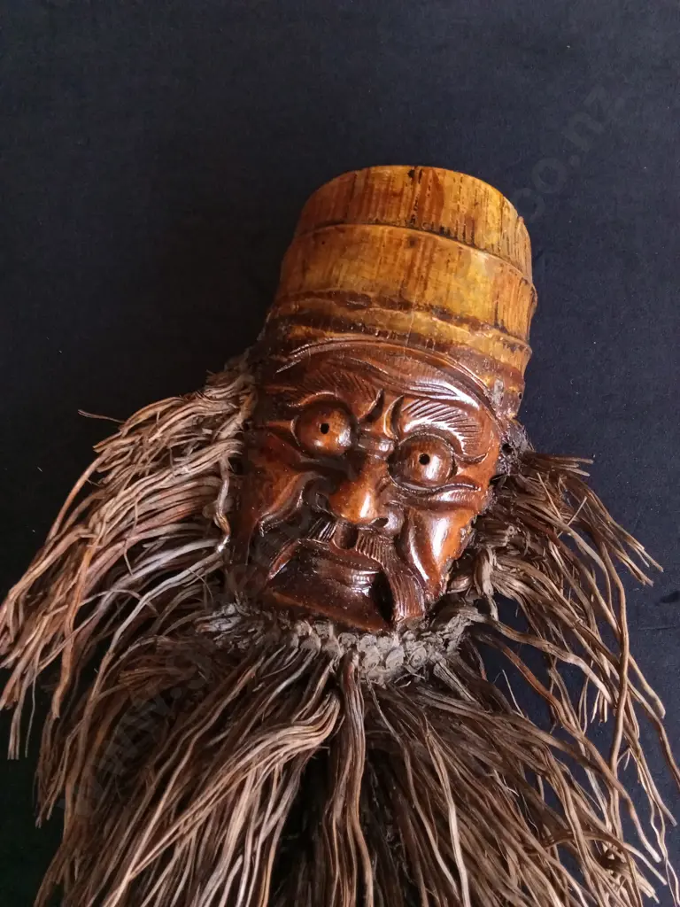 CHINESE CARVED BAMBOO ROOT FACE WALL HANGING, H 40 CM APPROX Image 1++