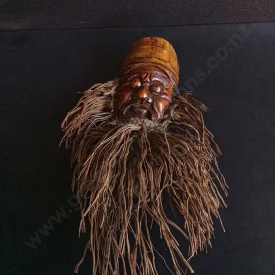 CHINESE CARVED BAMBOO ROOT FACE WALL HANGING, H 40 CM APPROX