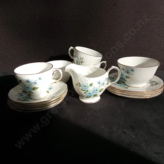 SET OF QUEEN ANNE BONE CHINA TEA SET WITH BLUE FLOWERS AND GOLD RIMS (MADE IN ENGLAND) BIG PLATE IS 16CM DIAMETER