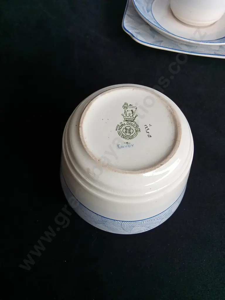 24 PIECE ROYAL DOULTON "ENVOY" ART DECO SET Image 1++