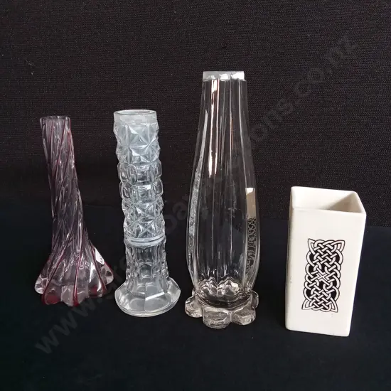 4 VASES, INCLUDING BUD VASES, TALLEST H 20 CM