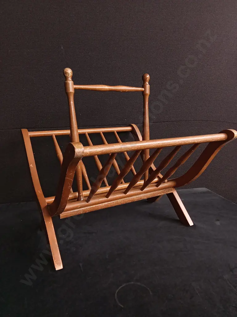 VINTAGE TEAK WOOD MAGAZINE RACK, H 48 CM X W 43.5 CM Image 1++