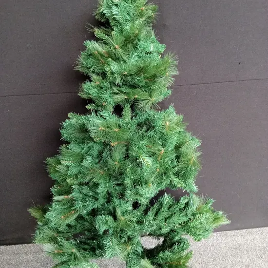 CHRISTMAS TREE 183CM