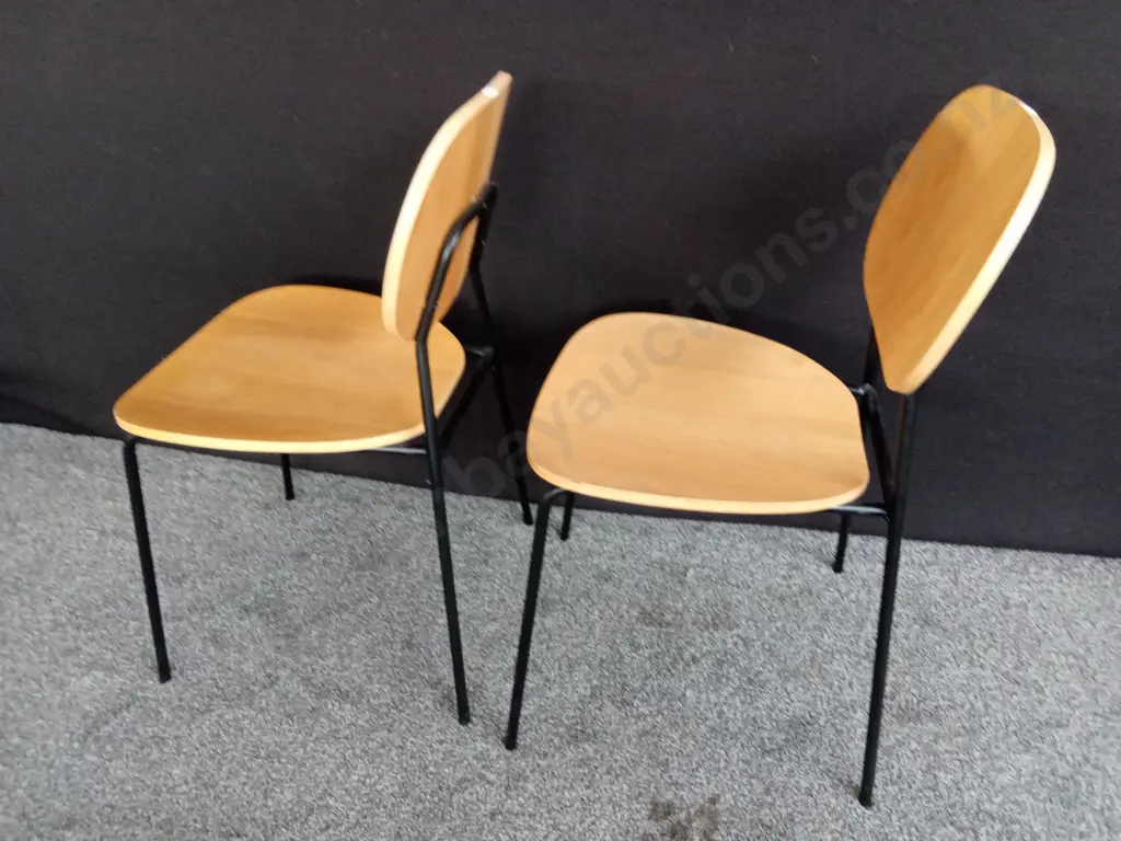 PAIR OF WOODEN CHAIRS, HEIGHT 83CM Image 1++