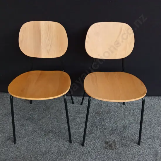 PAIR OF WOODEN CHAIRS, HEIGHT 83CM