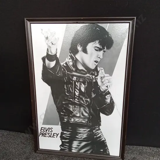 VINTAGE FRAMED ELVIS PRESLEY PRINT, H 96 CM X W 65 CM
