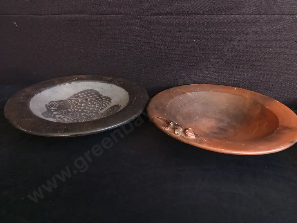 PAIR OF LARGE FRUIT BOWLS, LARGEST W 41.5 CM Image 1++