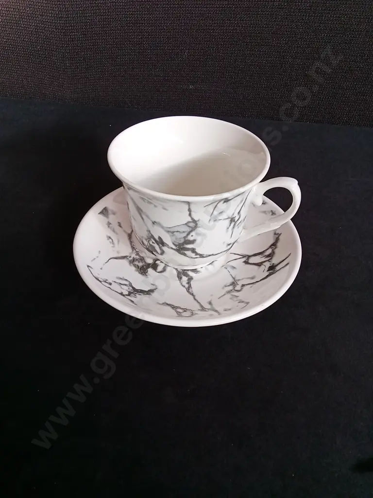 BRAND NEW 12 PIECES CUP AND SAUCER SET Image 1++