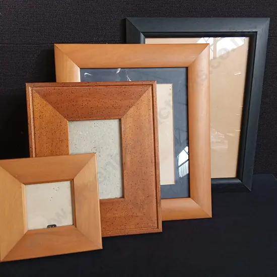 4 PIECES PHOTO FRAMES, TALLEST H 36.5 CM X W 27 CM