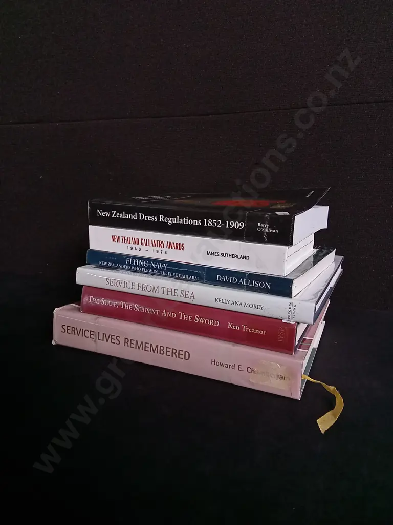 6 BOOKS ON NEW ZEALAND MILITARY HISTORY Image 1++