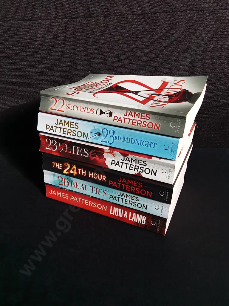 6 JAMES PATTERSON BOOKS Image 1++