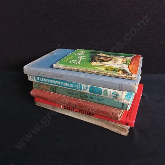 7 VINTAGE HARDCOVER BOOKS