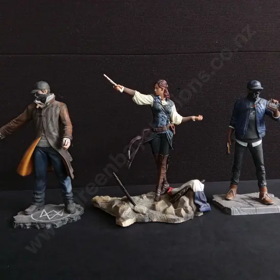 3 PIECES, ASSASSIN'S CREED UNITY AND WATCHDOGS ACTIONS FIGURES, TALLEST H 24.5 CM