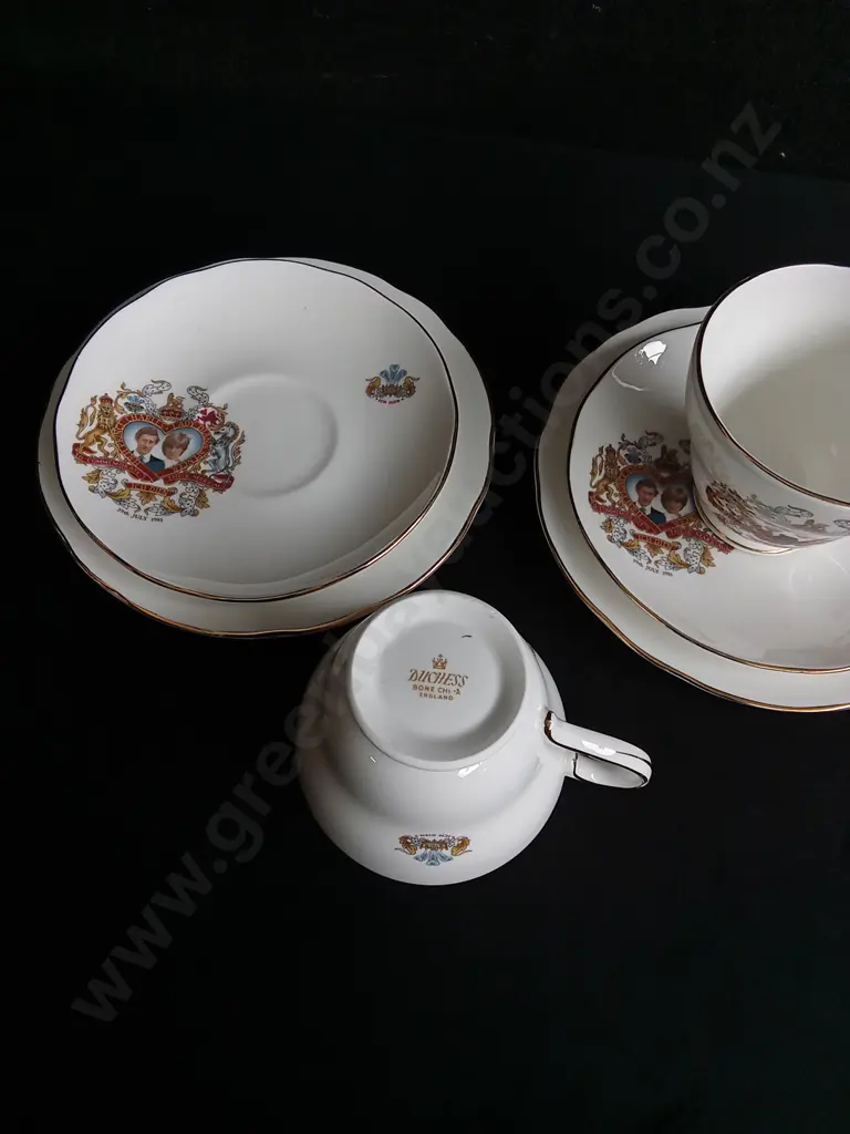 2 VINTAGE DUCHESS BONE CHINA TEACUP AND SAUCERS SETS, COMMEMORATIVE ROYAL FAMILY MEMORABILIA Image 1++