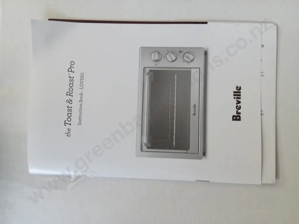 BRAND NEW BREVILLE TOAST & ROAST PRO, CONVENTIONAL OVEN WITH ROTISSERIE Image 1++