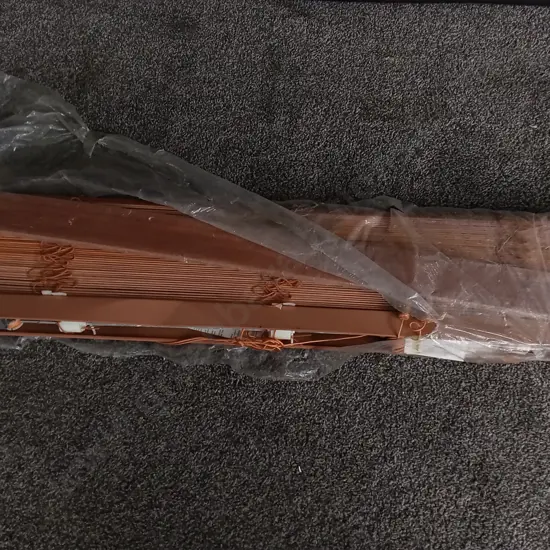 BRAND NEW WOODEN VENETIAN BLINDS, W 91 CM