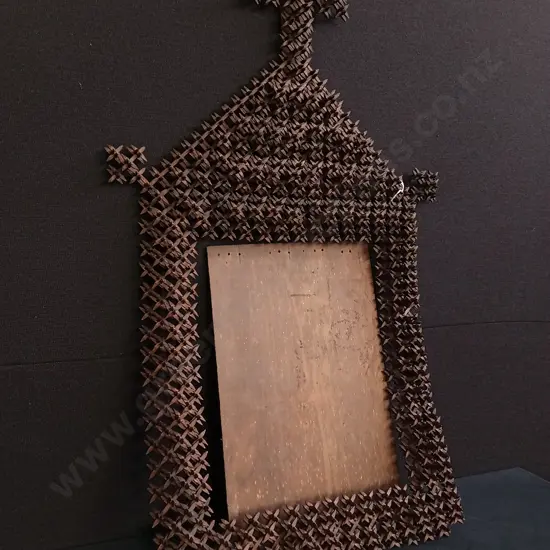 VINTAGE TRAMP ART CROWN OF THORNS WOOD FRAME, H 97 CM X W 58 CM