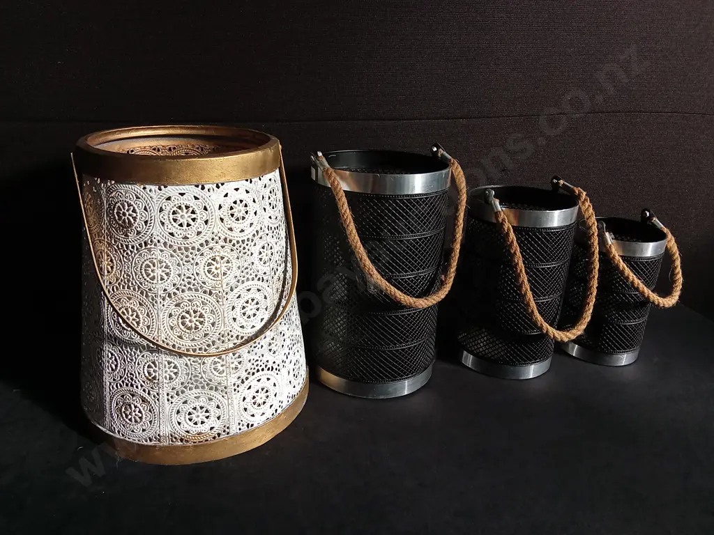 FOUR DECORATIVE METAL LANTERNS, TALLEST H 30 CM Image 1++