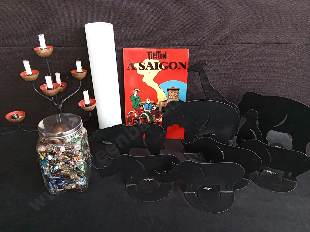 MIX OF HOME DECORATIVE ITEMS Image 1++