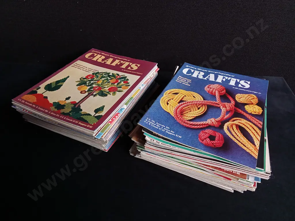 COLLECTION OF VINTAGE CRAFT MAGAZINES Image 1++