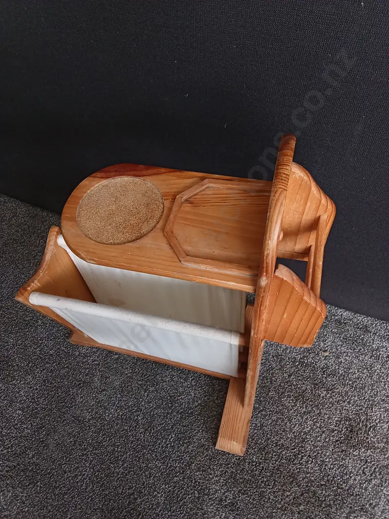 VINTAGE WOOD BUTLER MAGAZINE RACK, H 60 CM Image 1++