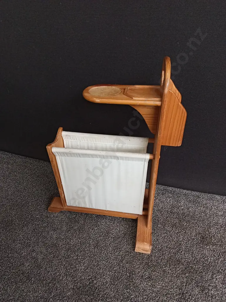 VINTAGE WOOD BUTLER MAGAZINE RACK, H 60 CM Image 1++