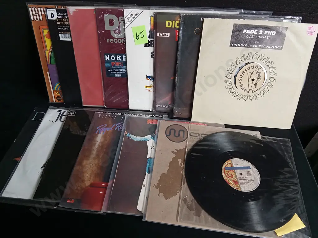 15 VINTAGE VINYLS Image 1++
