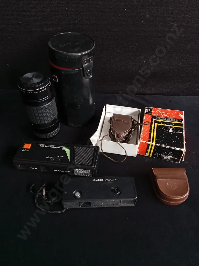 VINTAGE CAMERAS AND CAMERA ACCESSORIES Image 1++