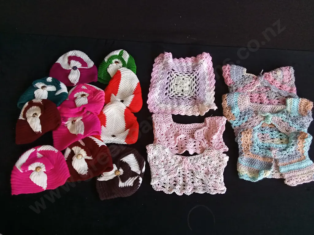 MIX OF HAND KNITTED BABY CLOTHES Image 1++