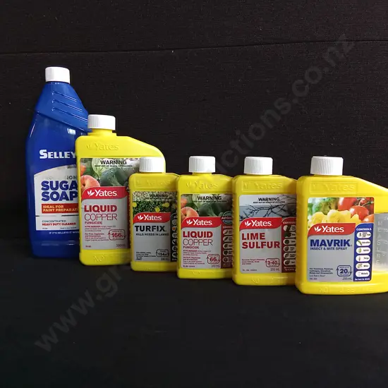 6 PIECES GARDEN AND CLEANING PRODUCTS