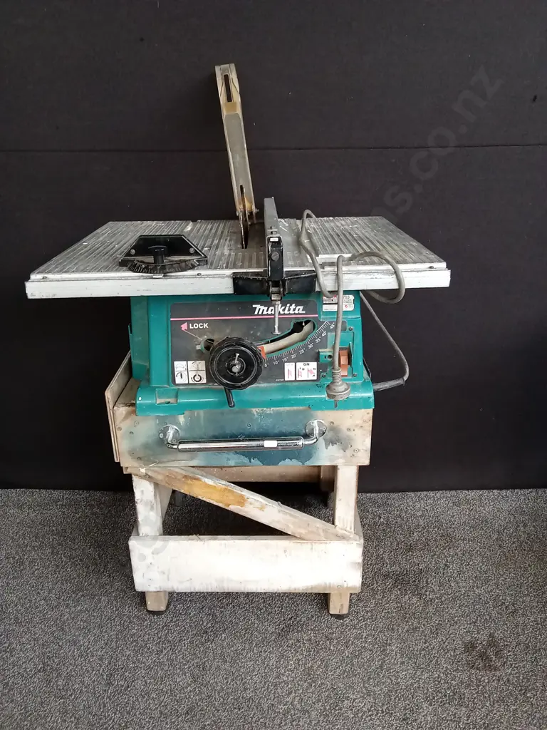 MAKITA TABLE SAW 2703 Image 1++