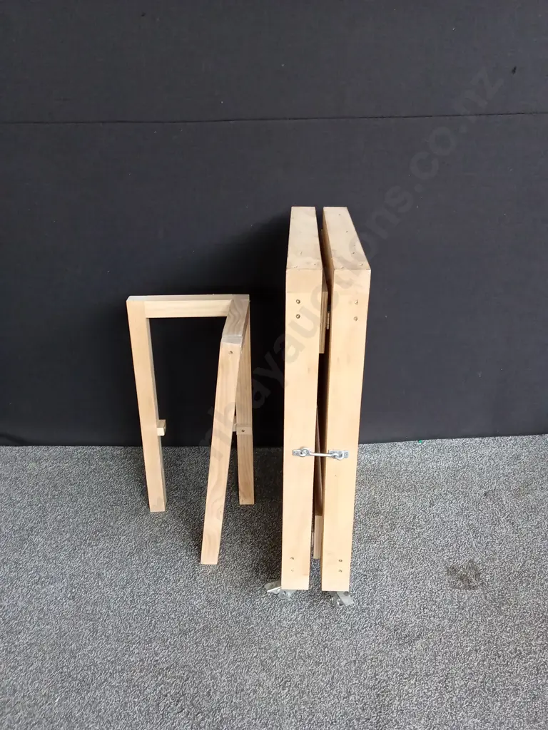 FOLDABLE WORKBENCH FRAME Image 1++