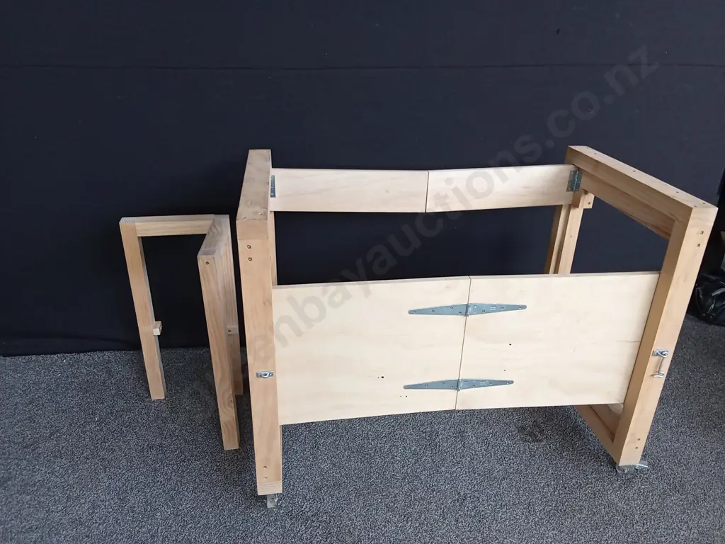 FOLDABLE WORKBENCH FRAME Image 1++