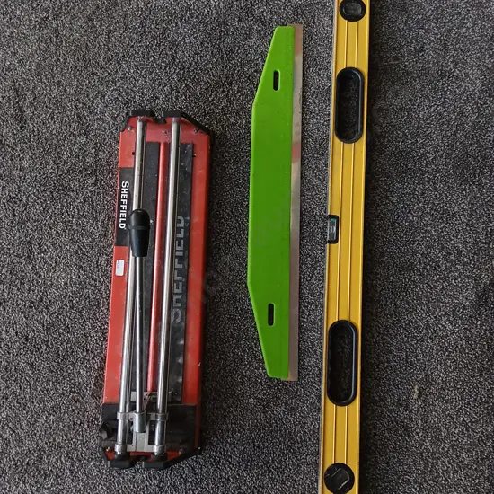 SHEFFIELD TILE CUTTER, TRIM GUIDE, AND SPIRIT LEVEL