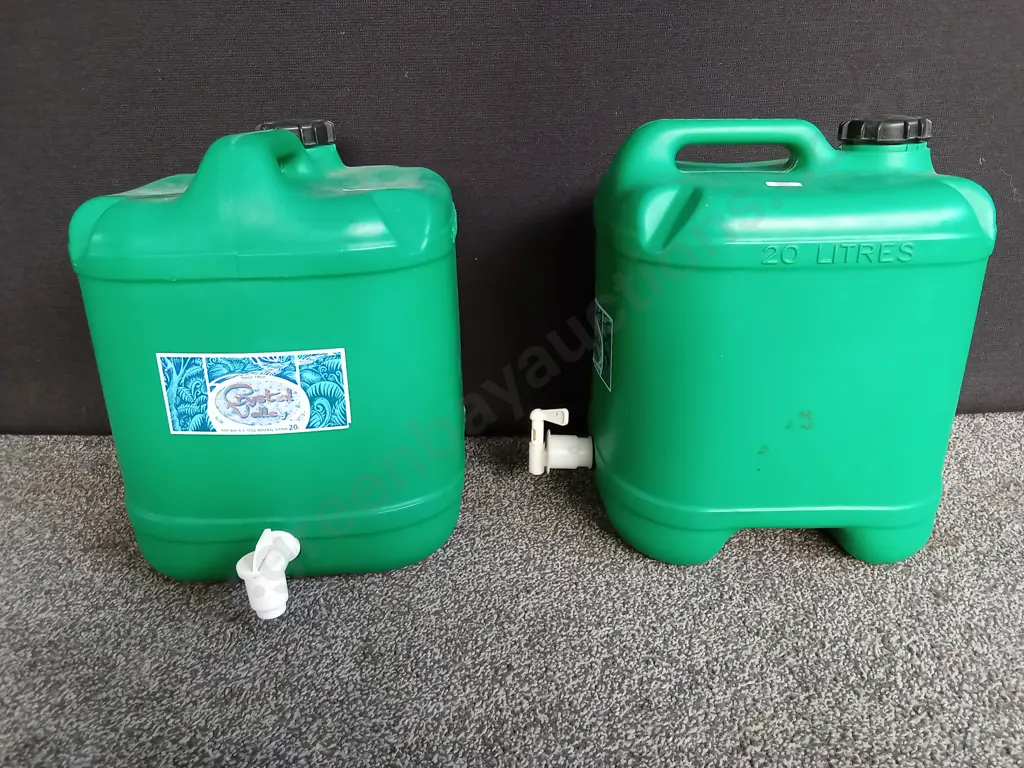 PAIR OF 20L WATER CONTAINERS Image 1++