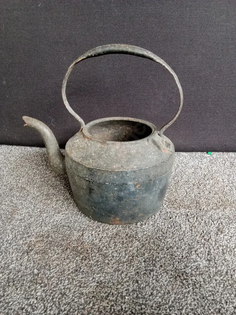ANTIQUE CAST IRON WATER KETTLE Image 1++