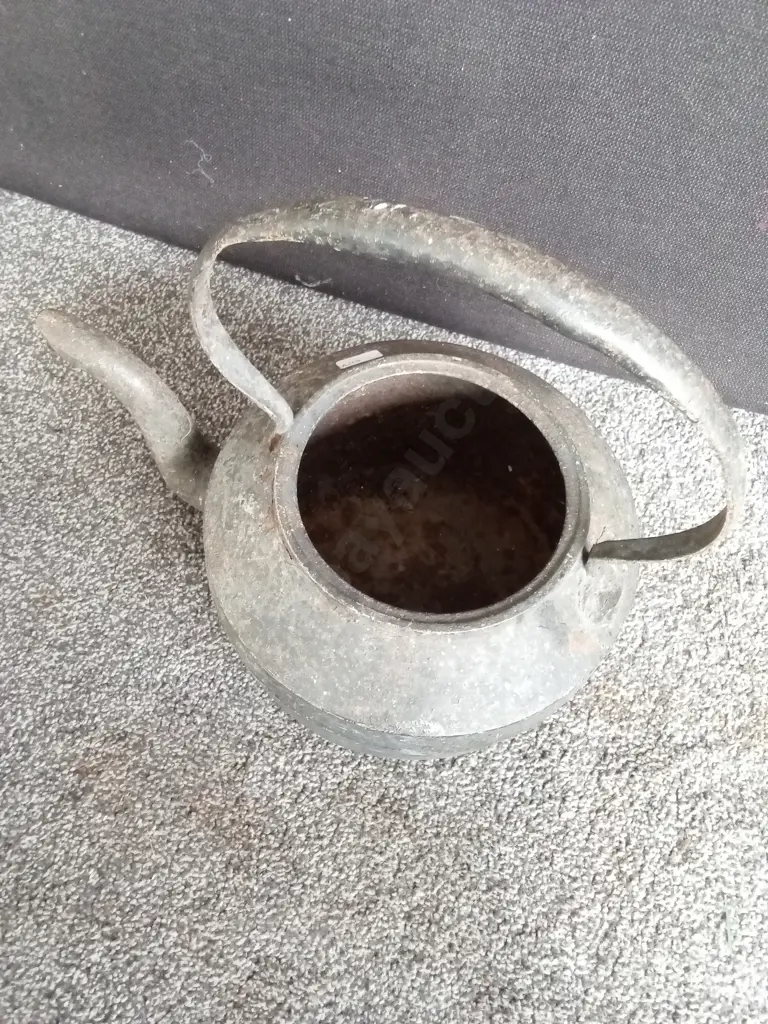 ANTIQUE CAST IRON WATER KETTLE Image 1++