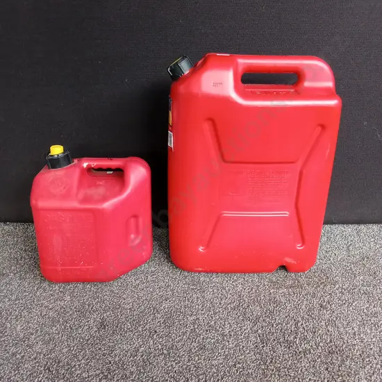 PAIR OF JERRY CANS, 20L AND 7.8L