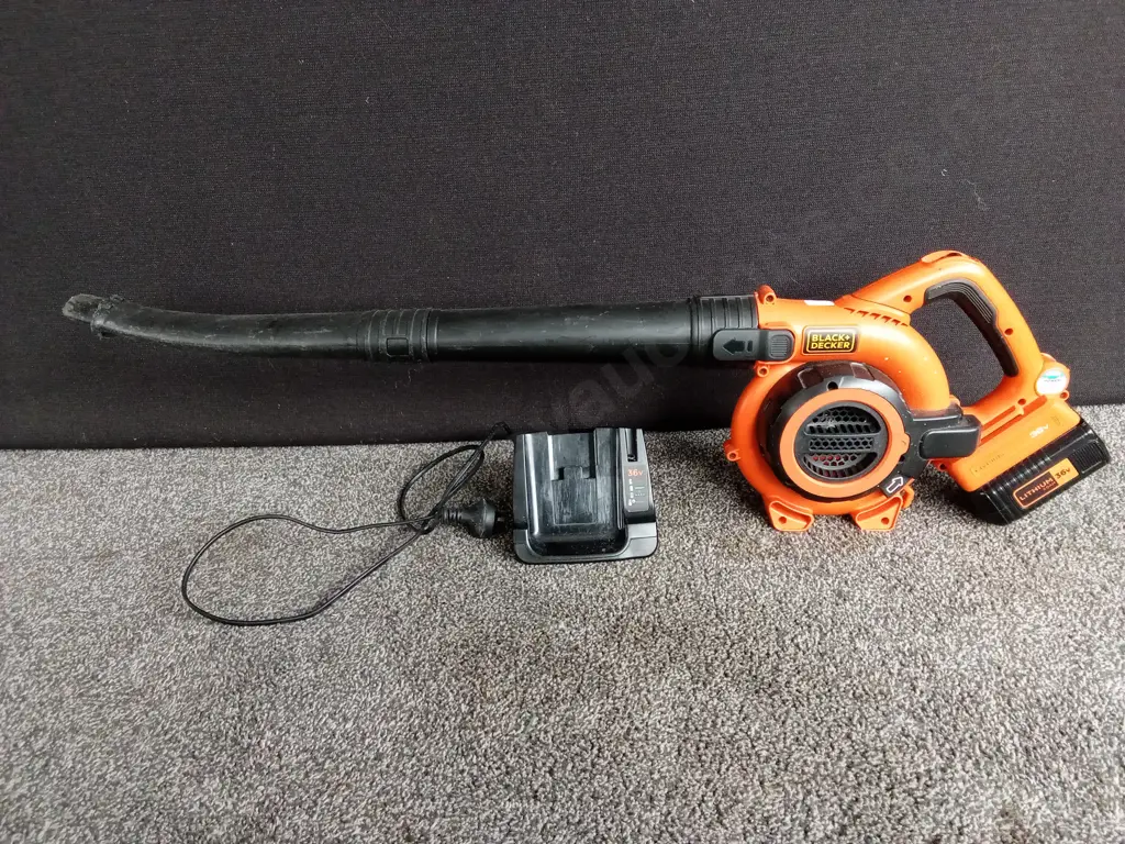 BLACK+DECKER BATTERY LEAF BLOWER Image 1++