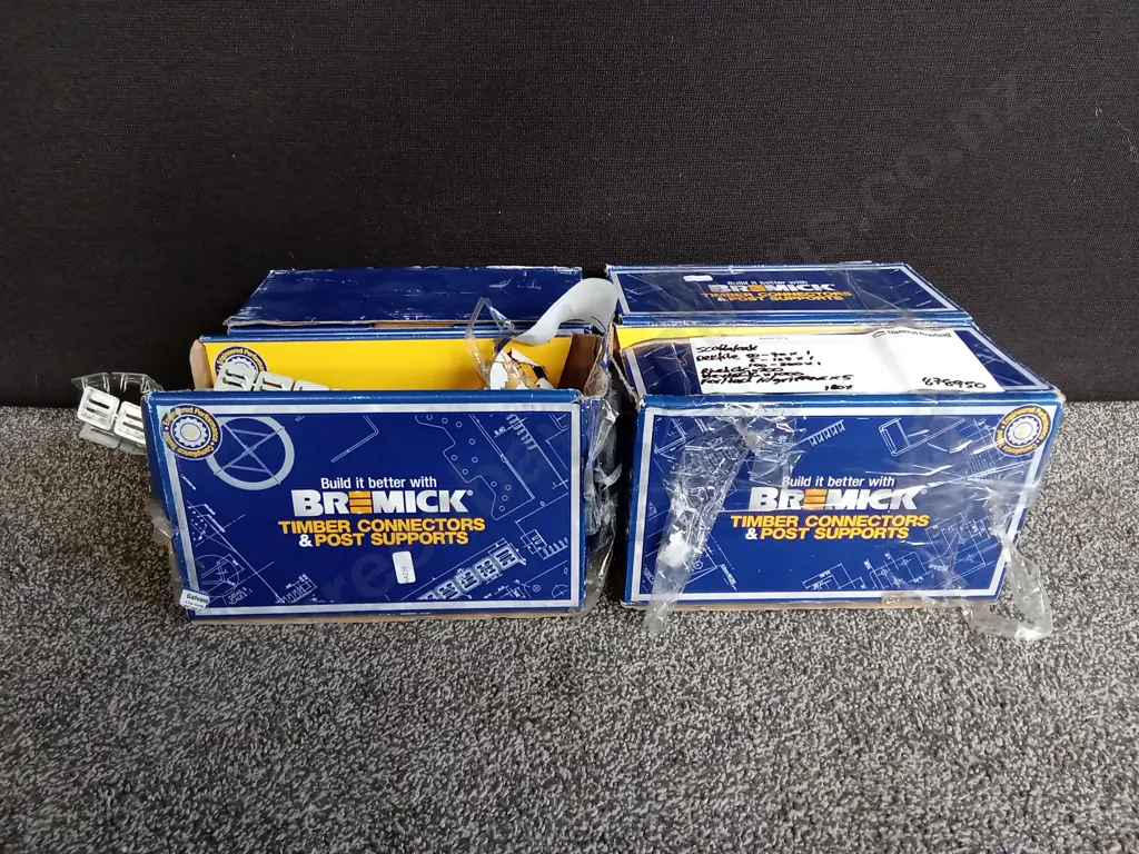 BOXES OF TIMBER CONNECTORS & POST SUPPORTS Image 1++